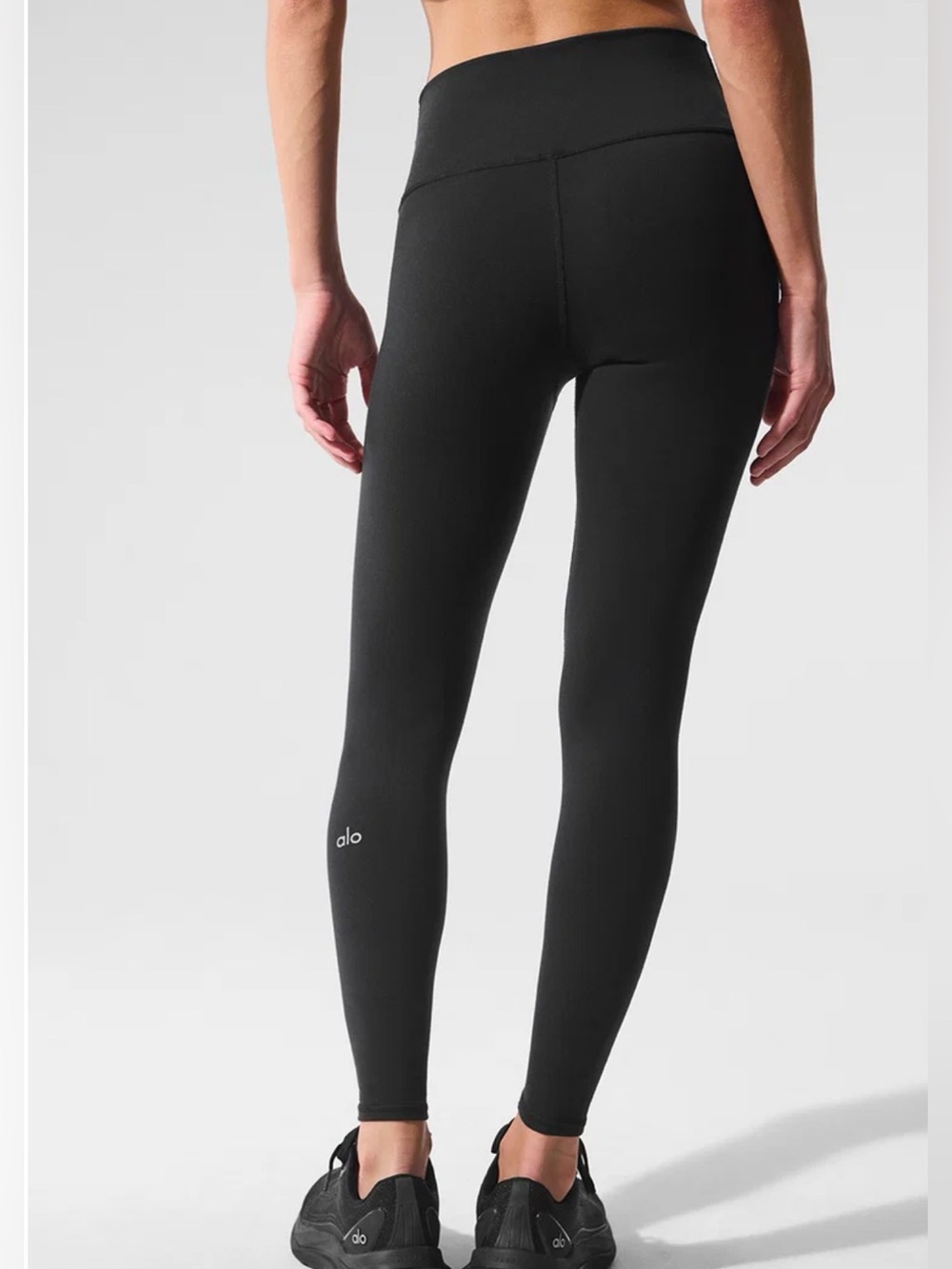 ALO Yoga 7/8 High-Waist Airbrush Black Leggings - M